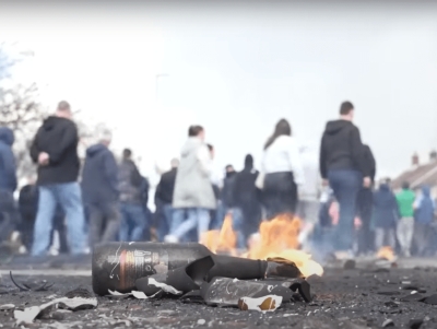 Journalists attacked With Petrol Bombs at Irish Republican Parade in Londonderry