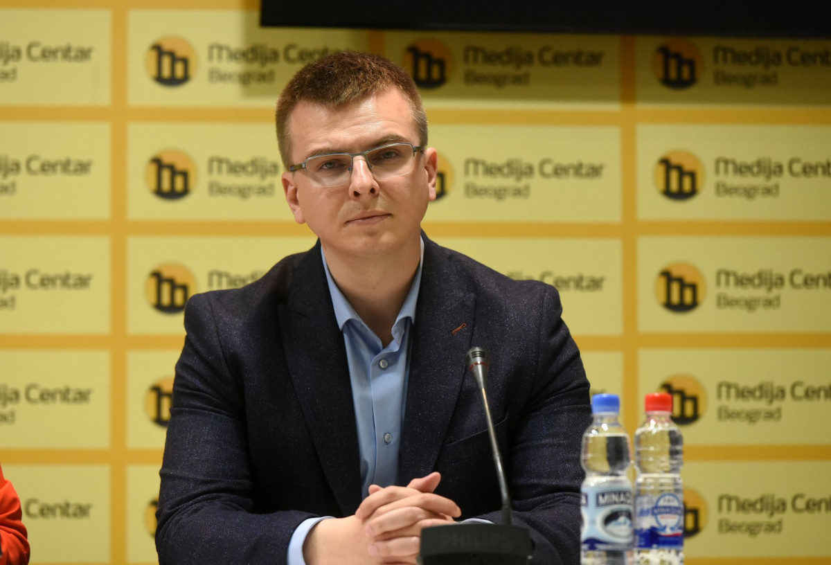 NIN / Snežana Krstić