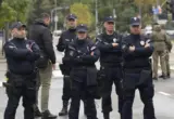 Bez Prajd karavana u Loznici: Veliki protest protiv najavljenog skupa, pirotehnika i žandarmerija u centru grada VIDEO
