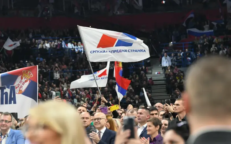 CRTA objavila snimak kako filijala SNS u Banjaluci “prijavljuje” ljude za glasanje na izborima u Srbiji