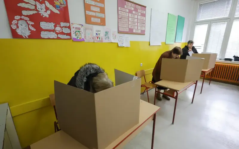 Dimitrijević (CRTA): Nepravilnosti na biračkom mestu se ne mogu rešiti paravanima