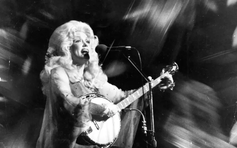 Doli Parton je bila u braku skoro 60 godina, a njen suprug nikada nije želeo da se slika: Ovo je njihova ljubavna priča