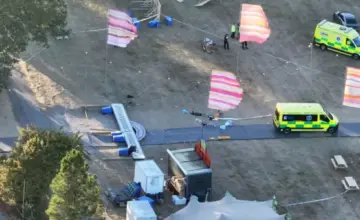 Engleska: Konstrukcija pala na posetioce festivala – Jedna osoba poginula