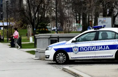Filmska potera u Beogradu: Pijan divljao “audijem” u suprotnom smeru, pa pokušao peške da pobegne