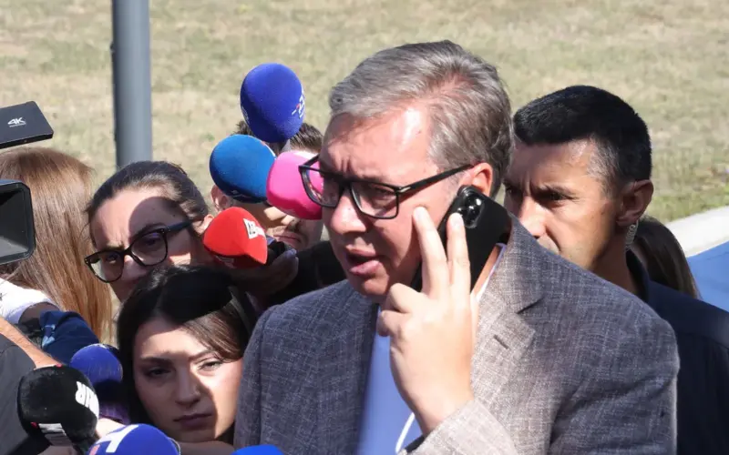 “Gde ste naučili tako da glumite?”: Vučić se svađao sa građankom u Prokuplju, pa joj nudio novac “na ruke” uz uslov da to snimi kamera VIDEO