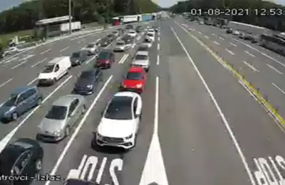 Gužve na putevima zbog završetka letnjih odmora, čekanje na nekoliko graničnih prelaza