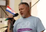 Hrvatski mediji preporučuju fanovima Tompsona da spavaju u Srbiji: Cene smeštaja otišle u nebo