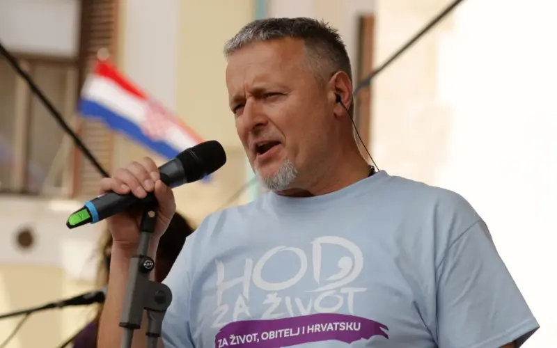Hrvatski mediji preporučuju fanovima Tompsona da spavaju u Srbiji: Cene smeštaja otišle u nebo