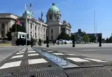 Jednosmerni šiljci za kontrolu saobraćaja postavljeni u centru Beograda