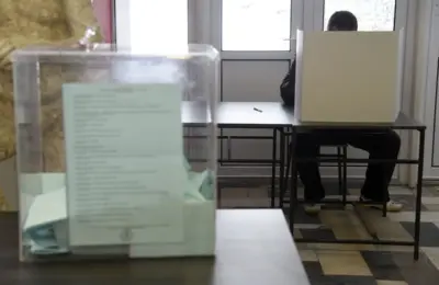 Koliko smo preplatili nove paravane za glasanje? Propalo objašnjenje RIK-a o nabavci 30.000 komada za 700 miliona