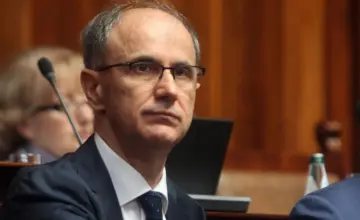 Macut se sastao sa ambasadorom Irana, a onda je njegov kabinet promenio saopštenje