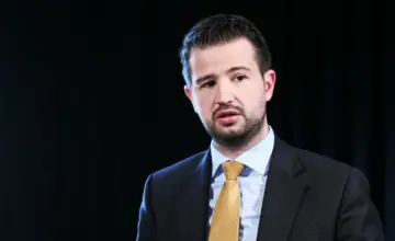 Mandić izjavio saučešće zbog smrti Ratka Mladića, odmah reagovao Milatović: „Nema relativizacije ratnih zločina“