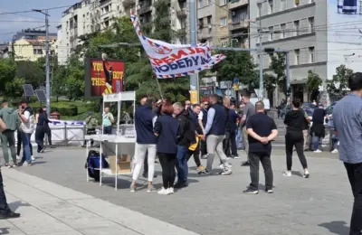 Naprednjaci u Majdanpeku hteli da pokažu kako “Srbija pobeđuje”, pa pogrešili redosled slova VIDEO