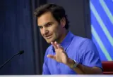 “Ne, ne, ne, to nikako”: Federer razmišljao da li će ga to pitati, a onda nije mogao da prestane da negira