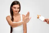Ovih 6 navika mogu ubrzati starenje tela – neke radimo svakog dana