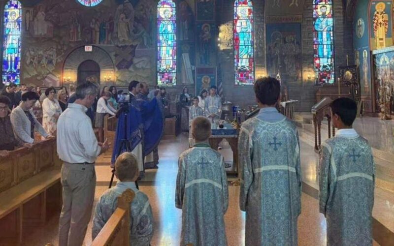 Parastos za Ratka Mladića u Čikagu: Srpska zajednica se okupila u Crkvi Vaskrsenja Hristovog