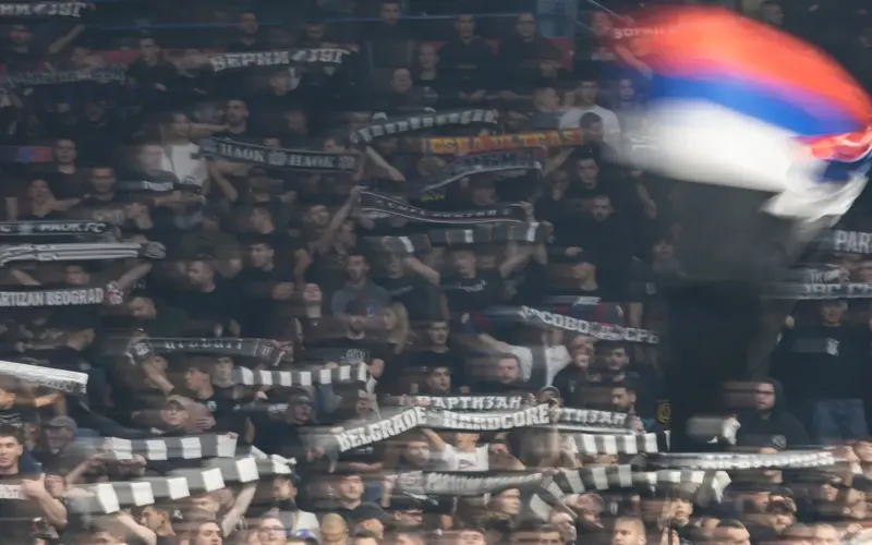 Dizao transparent protiv Vučića, sad tvrdi da ne može da kupi sezonsku za Partizan