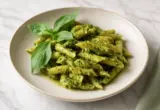 Pesto pasta sa piletinom: Brz i kremast ručak gotov za pola sata