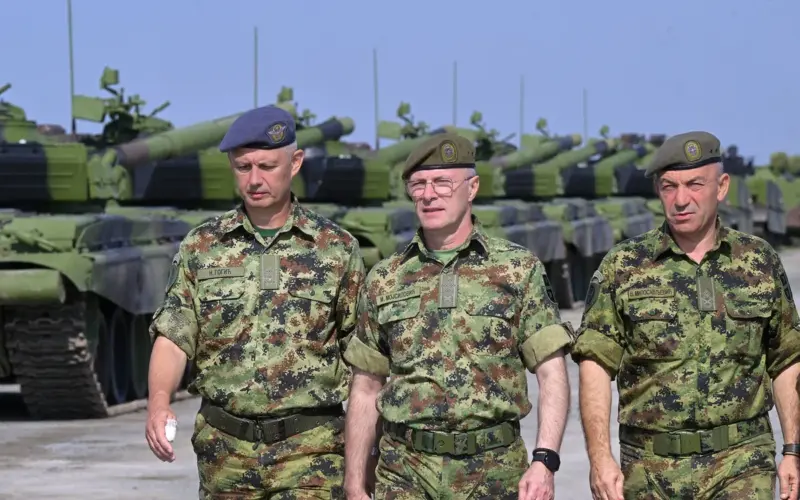 Piše Novica Antić: Da li general Milan Mojsilović nezakonito komanduje Vojskom Srbije?