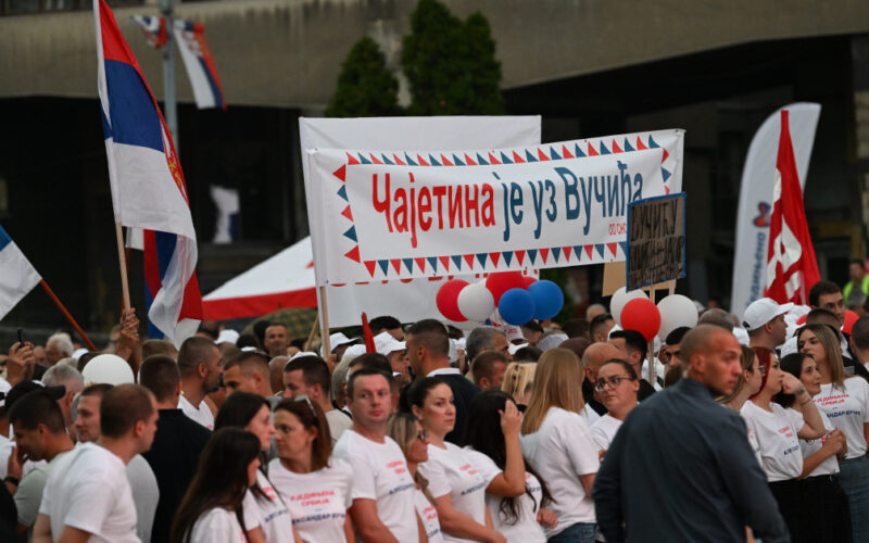 Počeo miting "Ujedinjena Srbija" u Užicu: Očekuje se obraćanje Vučića