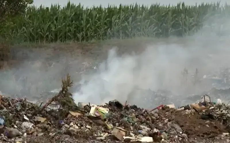 Ponovo gori deponija u Kuli: Nema odgovora na pitanja o uzroku požara, kvalitetu vazduha i merama