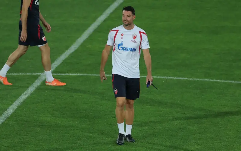 Potencijalno ozbiljan problem za Zvezdu, jedan od najvažnijih igrača napustio trening pred meč sezone