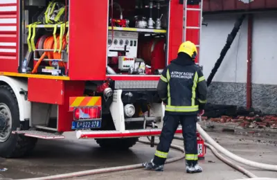 Požar u blizini Vlade Srbije, gusti dim iznad zgrade Železnice VIDEO