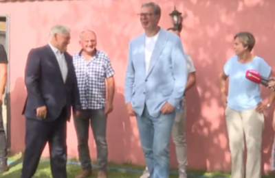 Predsednik Vučić otvorio Sajam šljiva: Osečina čuva srpsko „plavo zlato“