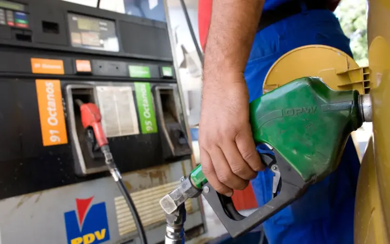 Radio je na benzinskoj pumpi i u robnoj kući, nosio je stari kaput i sam cepao drva do 90. godine – tek kad je umro saznalo se da je bio milioner