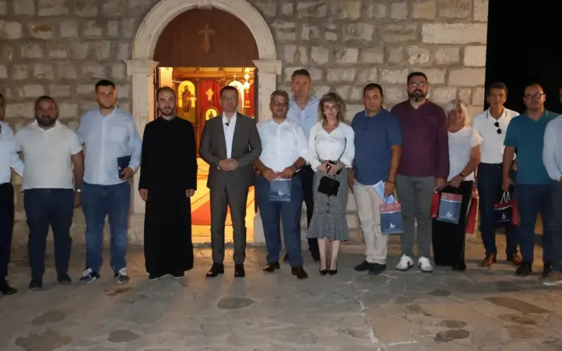 Srbija jača veze sa sunarodnicima: Ministar Milićević razgovarao u Budvi