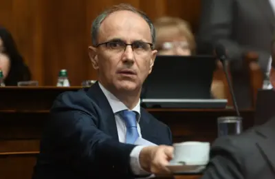 Šta se krije iza plana premijera Srbije da “podigne” Beogradski univerzitet: Profesori sumnjaju u dobre namere