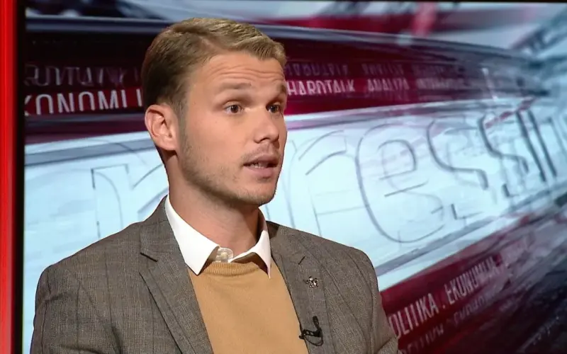 Stanivuković AI snimkom najavio postavljanje spomenika knezu Lazaru u Banjaluci, svi se smeju zbog jednog detalja: „Ovo je za Nobela“