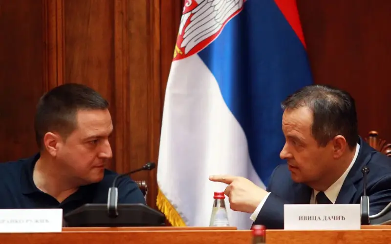 U SPS više ne postoji istaknuti funkcioner koji je spreman da priča o isključenju Branka Ružića iz stranke. To znači mnogo