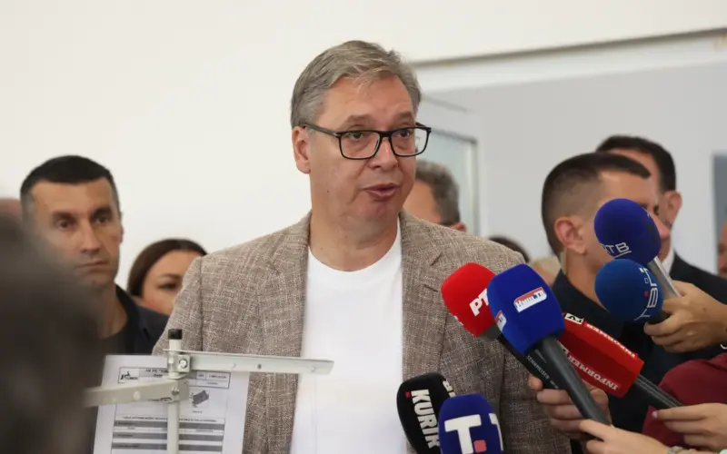 Vučić posle tri nedelje od izbijanja katastrofalnog požara otišao u Deliblatsku peščaru: “Plašim se da je ovo tek početak, čeka nas još gora situacija”