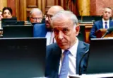 Vučić ubedio svoje stado da samo on može da mu reši muku