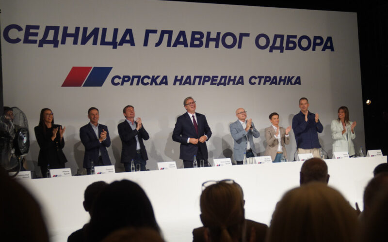 SNS sednica u Nišu: Vučić predstavlja 12 tačaka
