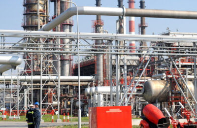 Nafta prešla 109 dolara, gas najskuplji za godinu dana: Šta čeka Srbiju