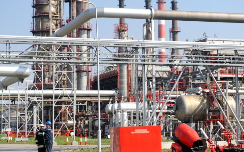Nafta prešla 109 dolara, gas najskuplji za godinu dana: Šta čeka Srbiju