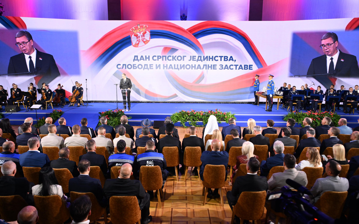 Vučić dodelio odlikovanja povodom Dana srpskog jedinstva: 
