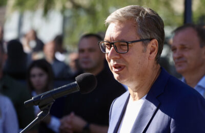 Vučić posetio pijacu u Smederevu, razgovarao sa građanima