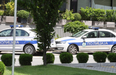 Uhapšen osumnjičeni da je tokom javnog okupljanja u Novom Sadu fizički napao ženu