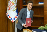 Ana Brnabić preuzima dužnost predsednika Srbije: Raspisuje izbore, komanduje vojskom