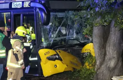 Autobus izleteo sa kolovoza u Berlinu: Povređeno 15 osoba