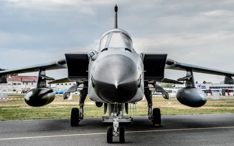 Britanski vojni avion pao u Velsu: Piloti se katapultirali pred udar
