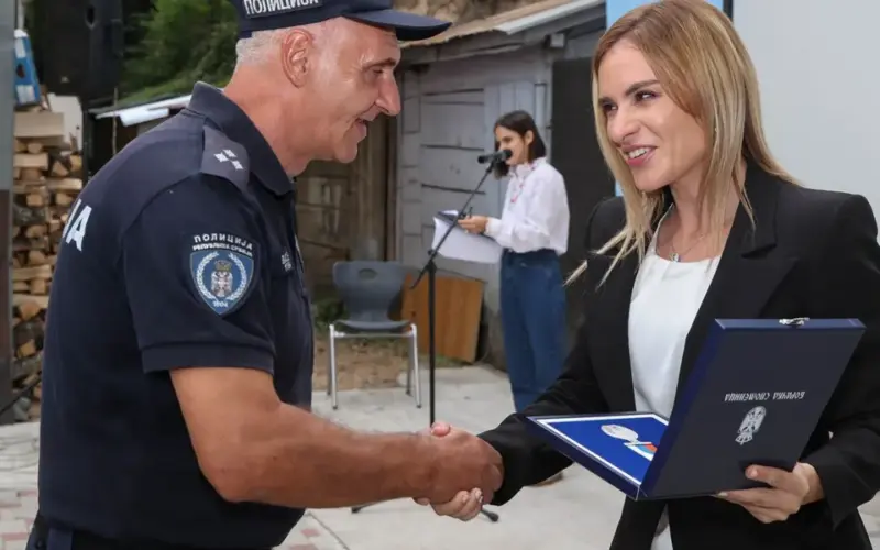 Čuvamo sećanje na heroje: Borcima u Bosilegradu uručena priznanja