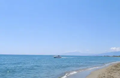 Grčka: Prevrnuo se gliser – Za jednom osobom se traga
