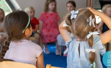 Ideologija stigla i u vrtiće: Devojčice sa pletenicama pod sumnjom