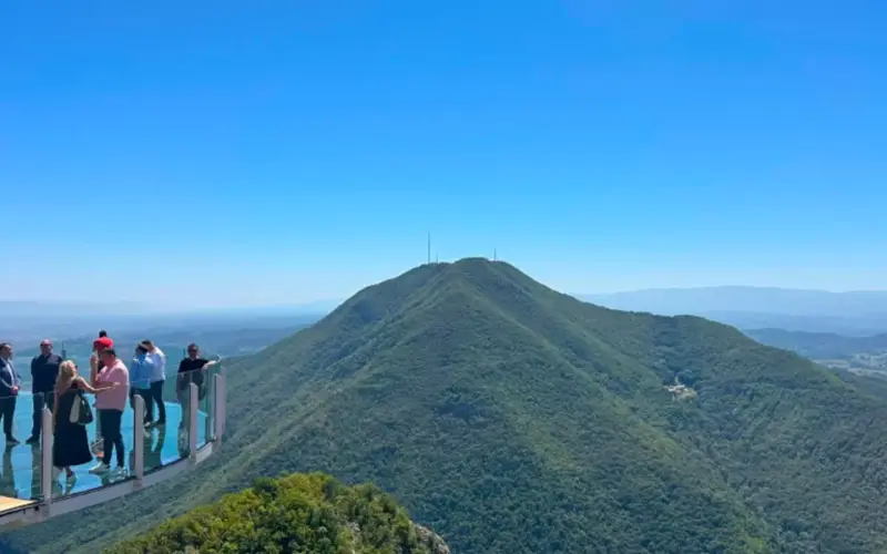 Kablarski vidikovac pokrenuo turistički razvoj: Rekordna posećenost već prvog meseca