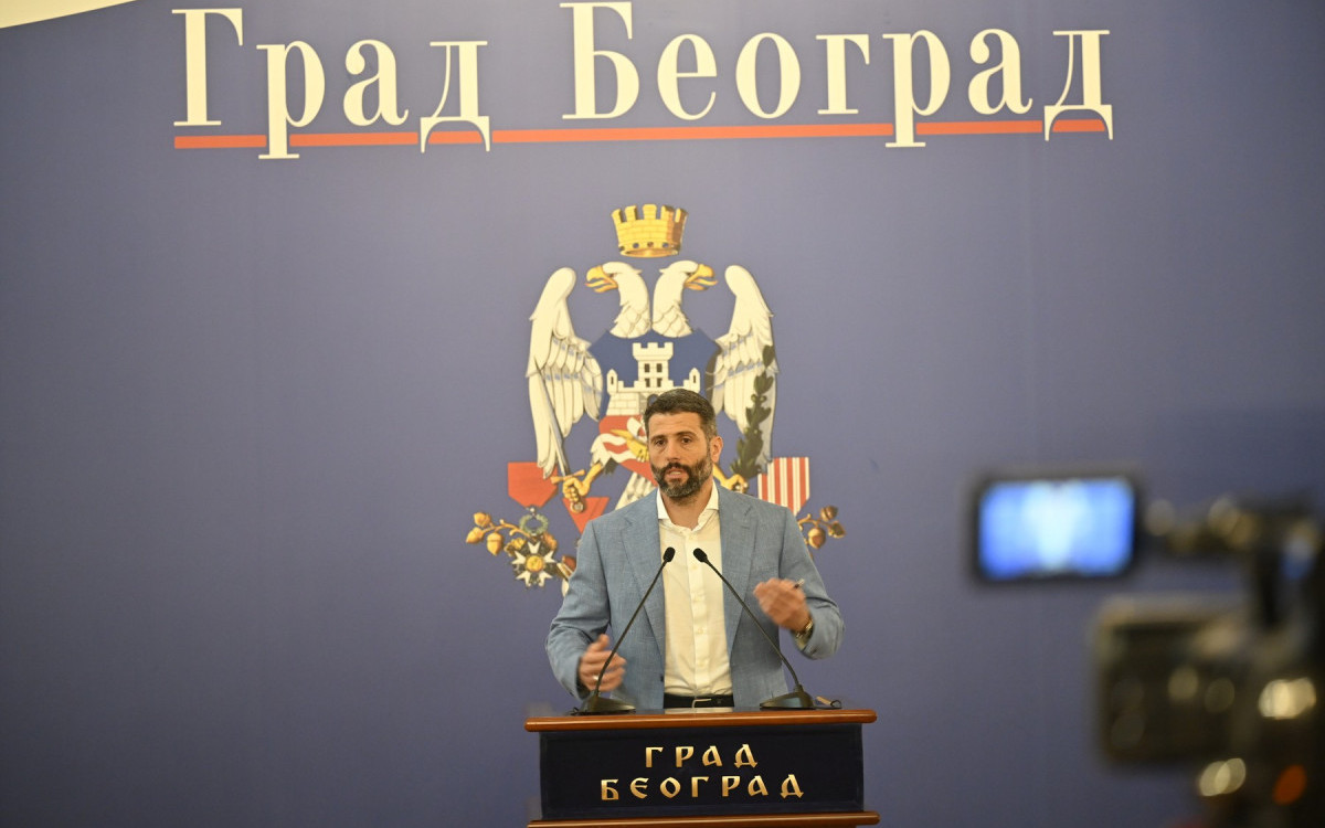 Kreni-Promeni: Šapić napao našu odbornicu; Gradonačelnik: Pokušali da me napadnu verbalno i fizički