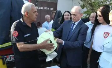 Kruščić odao priznanje herojima Deliblata: 80 miliona za seoske vatrogasce